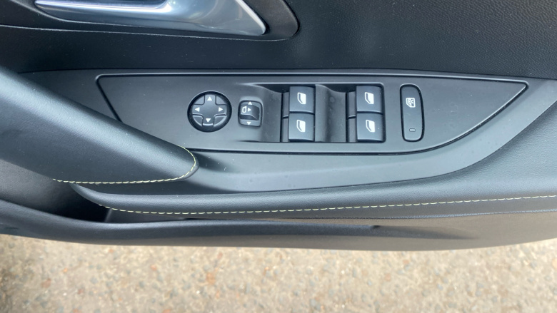 Peugeot 208 1.2 PureTech 100 GT 5dr Petrol Hatchback